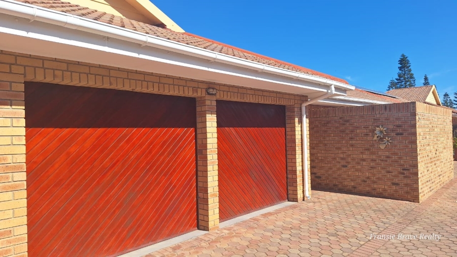 3 Bedroom Property for Sale in Hartenbos Central Western Cape